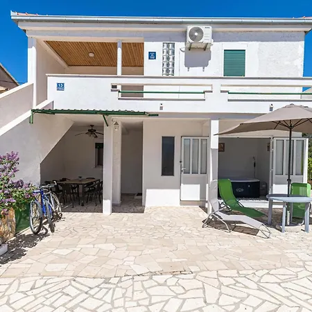 Front In With Wifi Vinišće